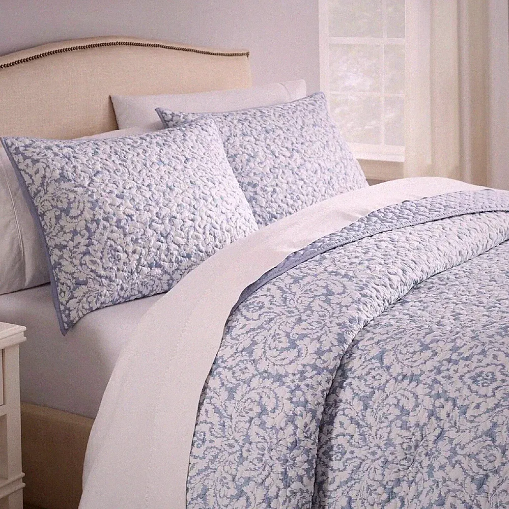 Waverly Traditions Dashing Damask 3 pc Quilt Set with Shams FULL/QUEEN